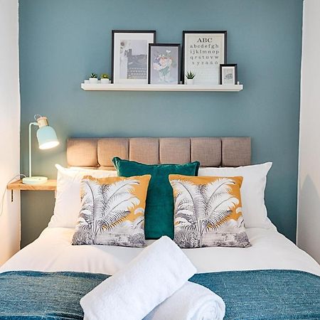 City Centre, 4Rm'S, With Smart Tv'S Parking Swansea Bagian luar foto