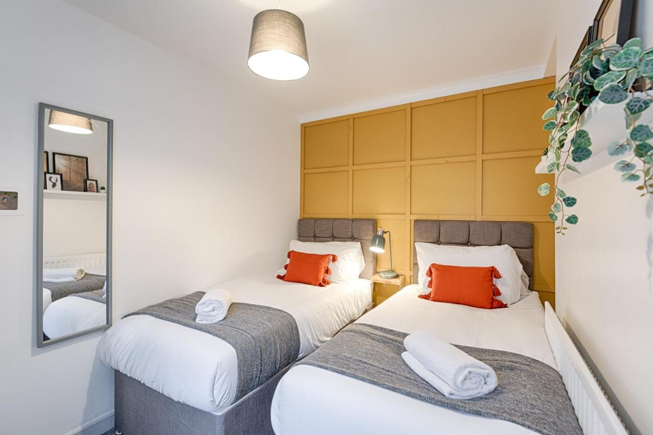 City Centre, 4Rm'S, With Smart Tv'S Parking Swansea Bagian luar foto