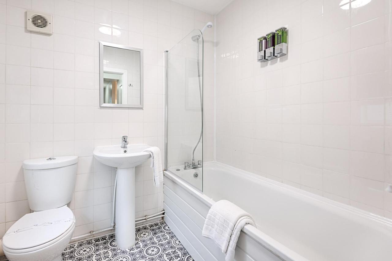 City Centre, 4Rm'S, With Smart Tv'S Parking Swansea Bagian luar foto