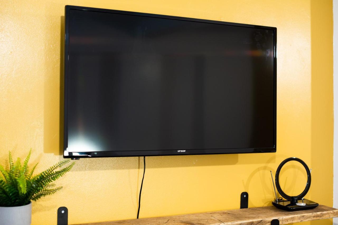 City Centre, 4Rm'S, With Smart Tv'S Parking Swansea Bagian luar foto