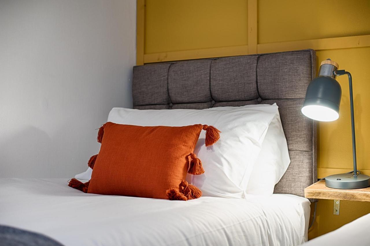 City Centre, 4Rm'S, With Smart Tv'S Parking Swansea Bagian luar foto